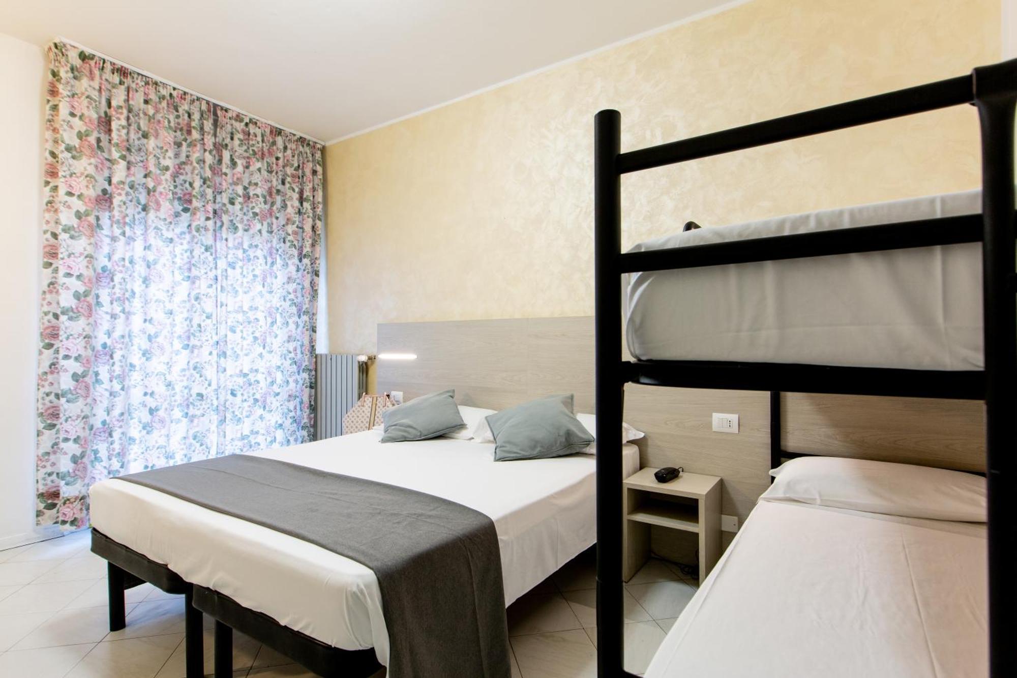 Hotel Marzia Con Piscina 里乔内 外观 照片