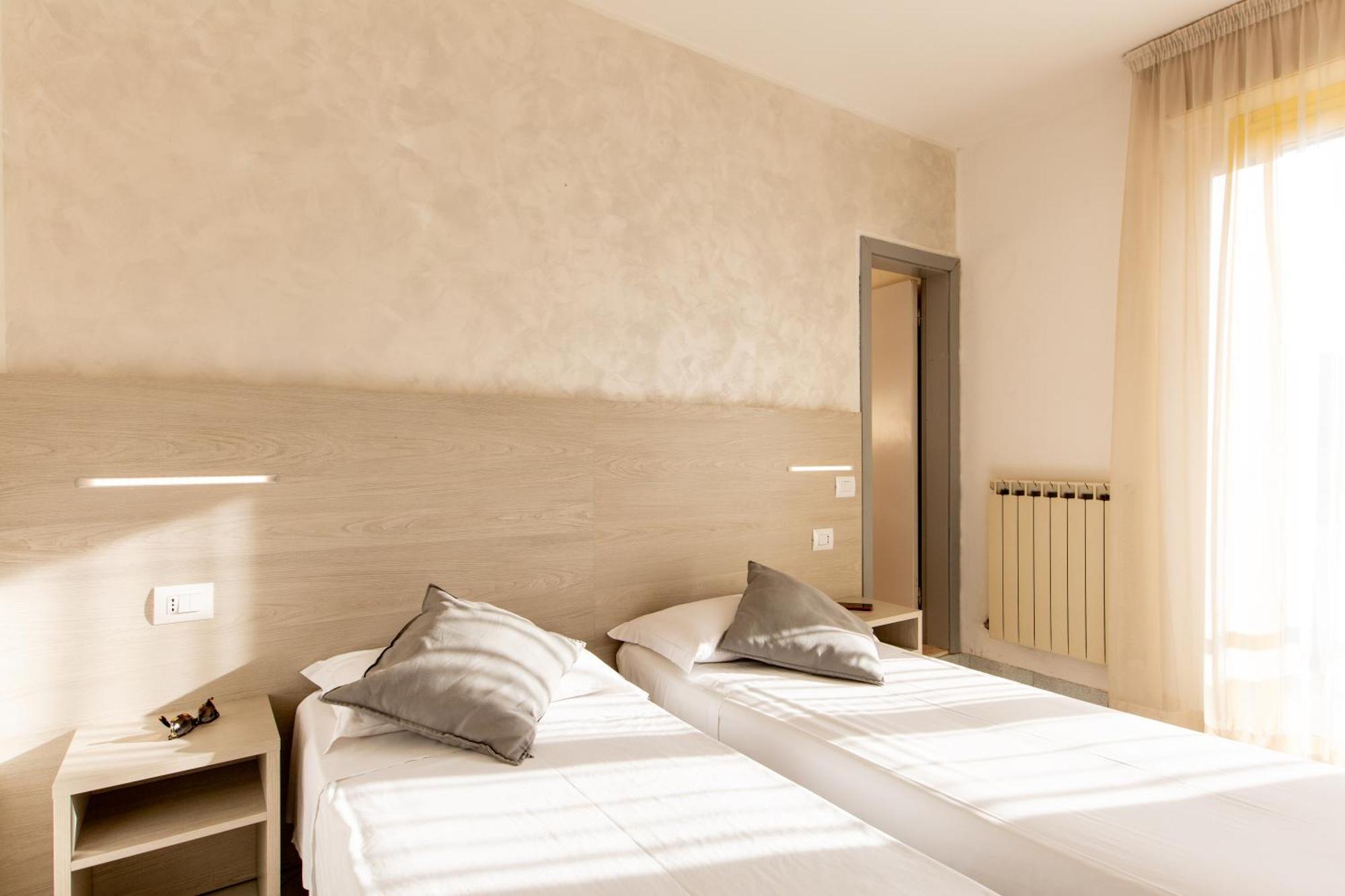 Hotel Marzia Con Piscina 里乔内 外观 照片