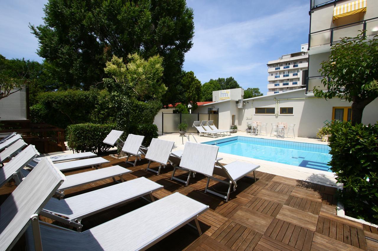 Hotel Marzia Con Piscina 里乔内 外观 照片