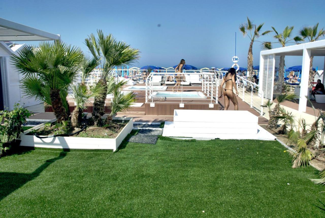 Hotel Marzia Con Piscina 里乔内 外观 照片